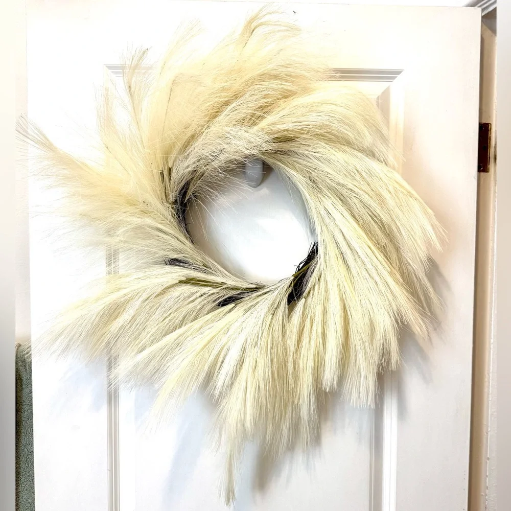 Chic Cream Holiday Wreath